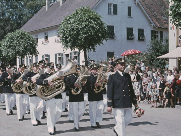 Stadtkapelle Laupheim beim Kinder- und Heimatfest 1955