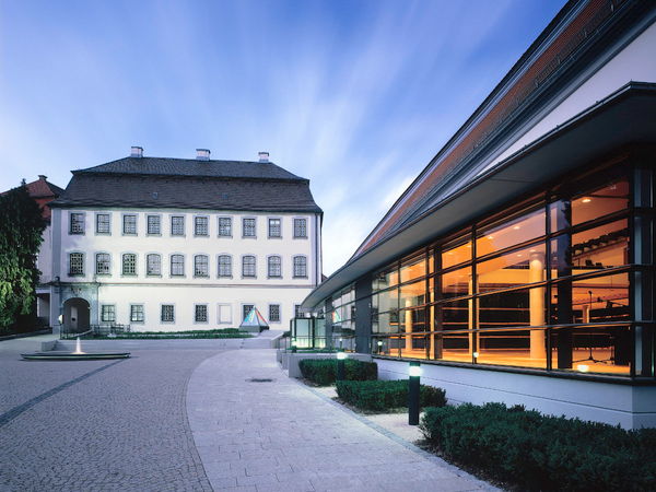 Schloss Großlaupheim mit Kulturhaus