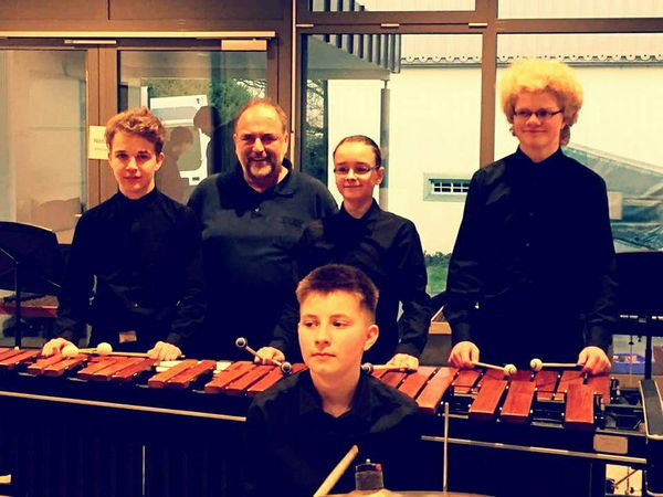 Schlagzeugquartett mit Lehrer beim Landeswettbewerb Jugend musiziert am 17.03.2018