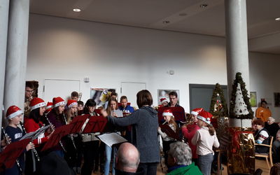 Jugendorchester der Stadtkapelle Laupheim beim Weihnachtskonzert im Seniorenheim am 24.12.2019