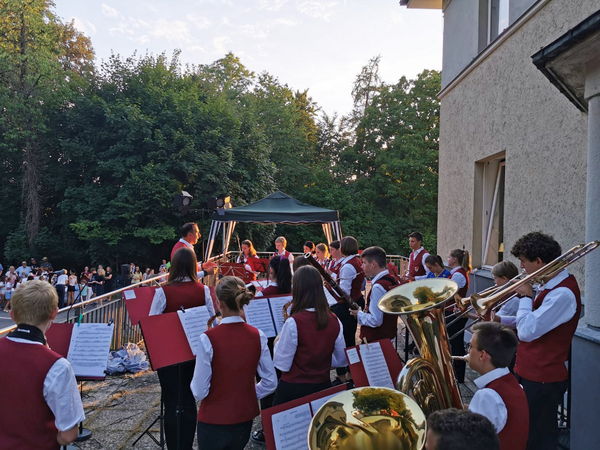 Jugendblasorchester Laupheim beim Musikschulfest am 22.07.2022