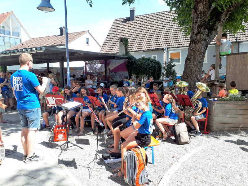 BrassKids beim Schulfest der Anna-von-Freyberg-Grundschule, 2019