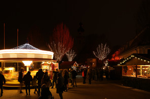 Weihnachtsmarkt beim Schloss Großlaupheim