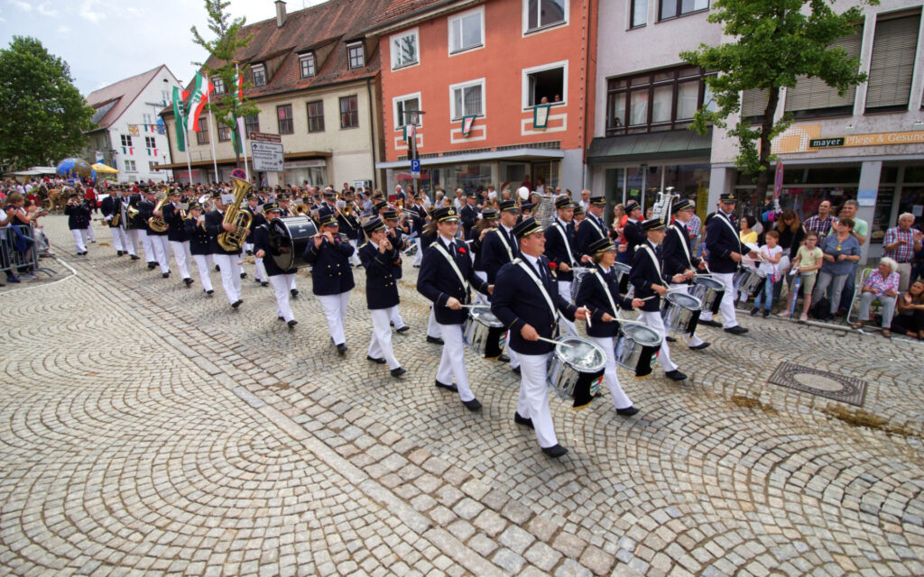 Stadtkapelle Laupheim beim Festzug Kinder- und Heimatfest Laupheim