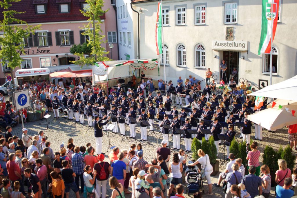 Stadtkapelle beim Paradekonzert zum Kinder- und Heimatfest Laupheim