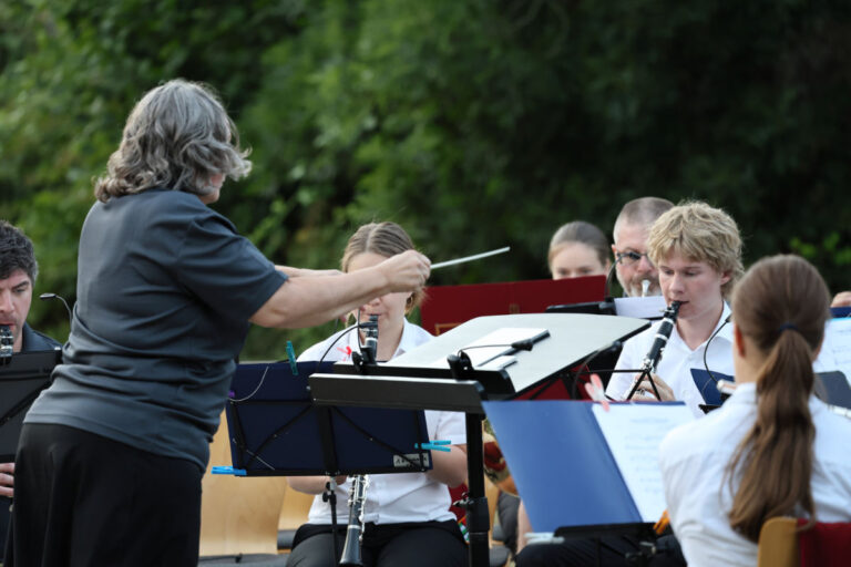 Sommerkonzert der Stadtkapelle Laupheim mit Gästen der Ohio Northern University im Pfarrgarten St. Petrus & Paulus Laupheim, 11.7.2026